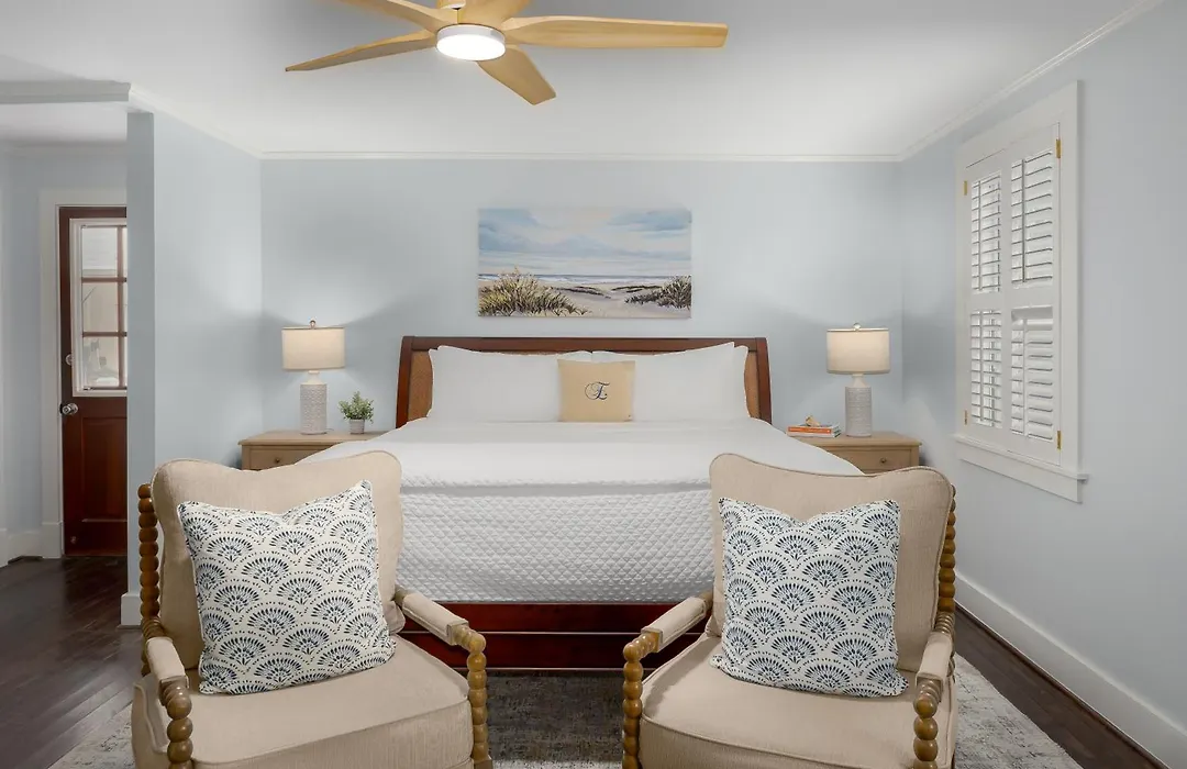 Elizabeth Pointe Lodge-1